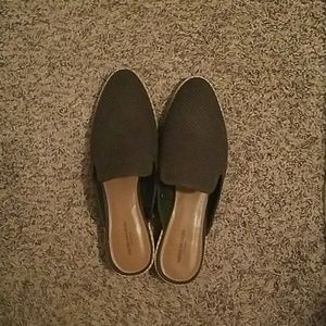 American Eagle Slip-on Shoes
